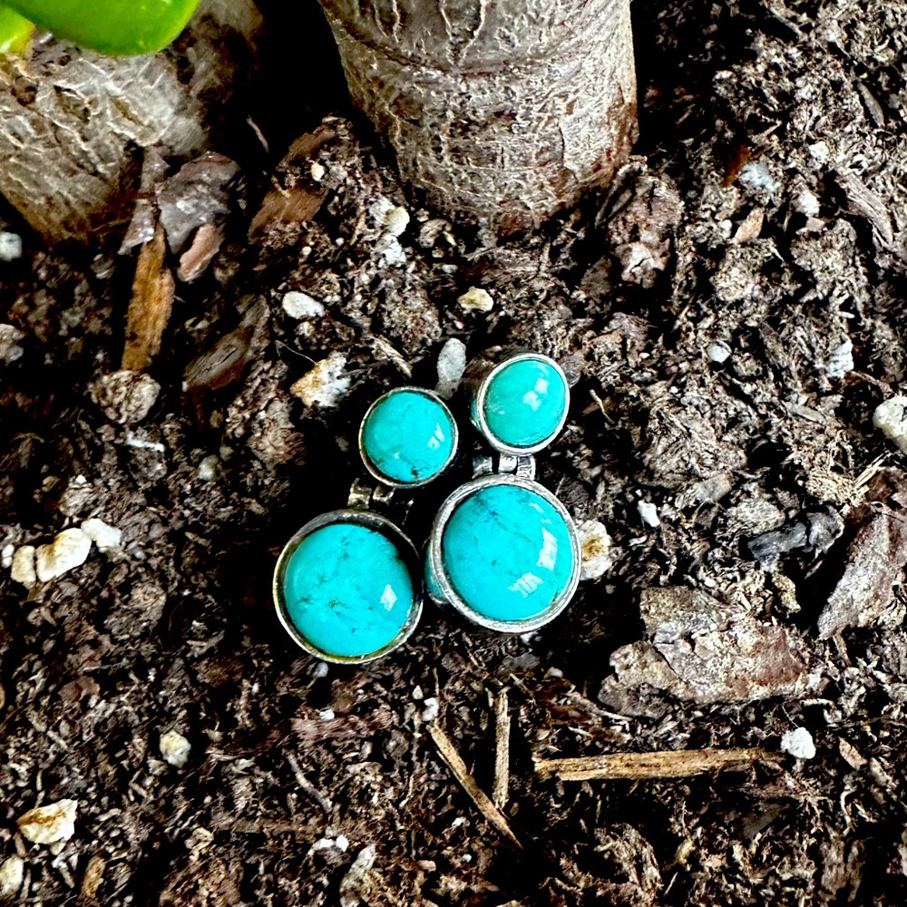 Vintage Turquoise studs!